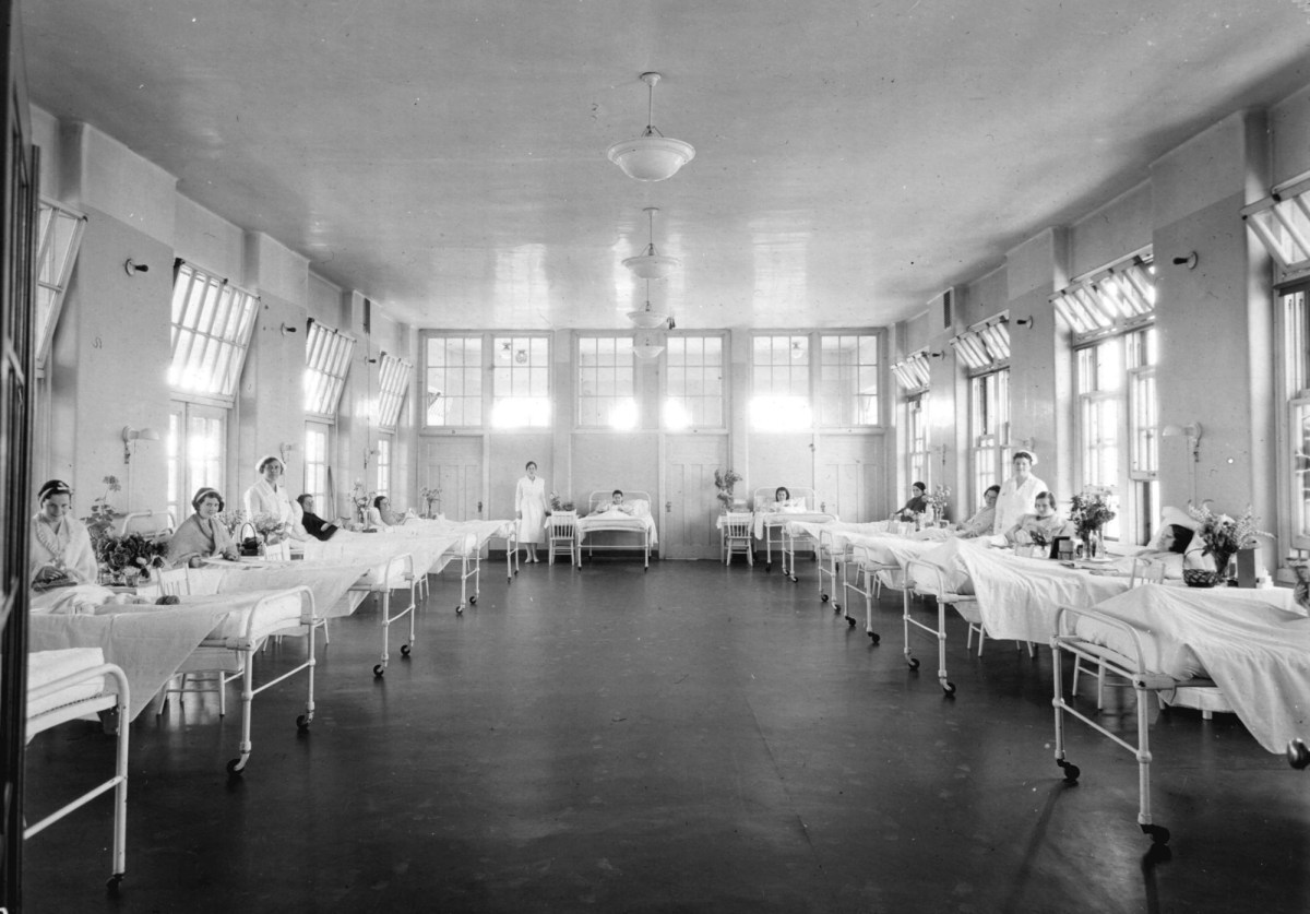 Describe your life in an alternate&nbsp;universe.